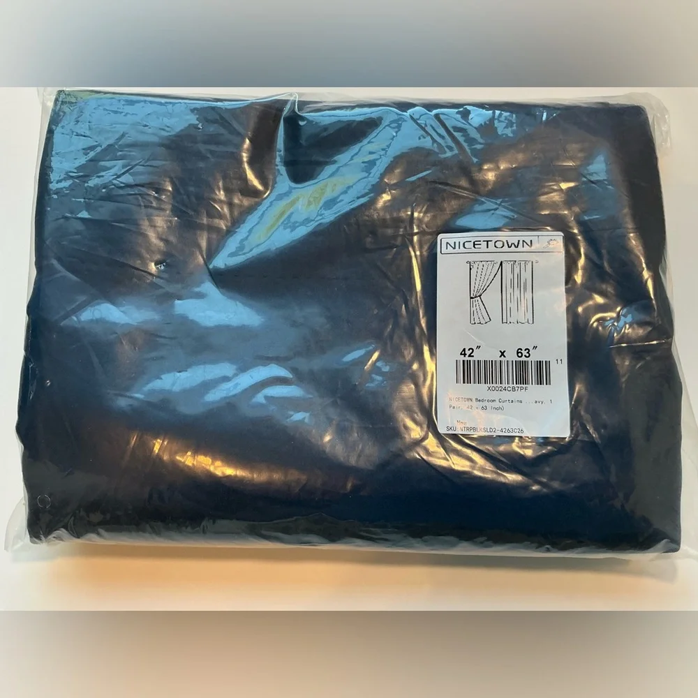 1 Blackout Curtain. Navy. 42x63” All Season Thermal Insulated. Rod Pocket. NWT
